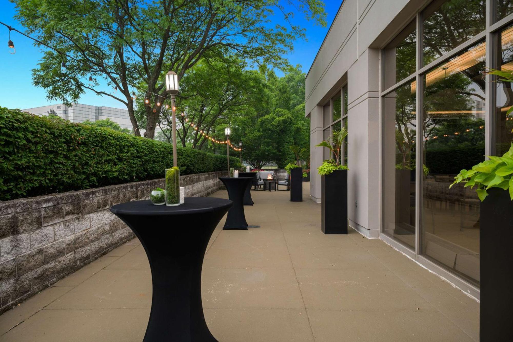 Embassy Suites By Hilton Detroit Troy Auburn Hills Экстерьер фото