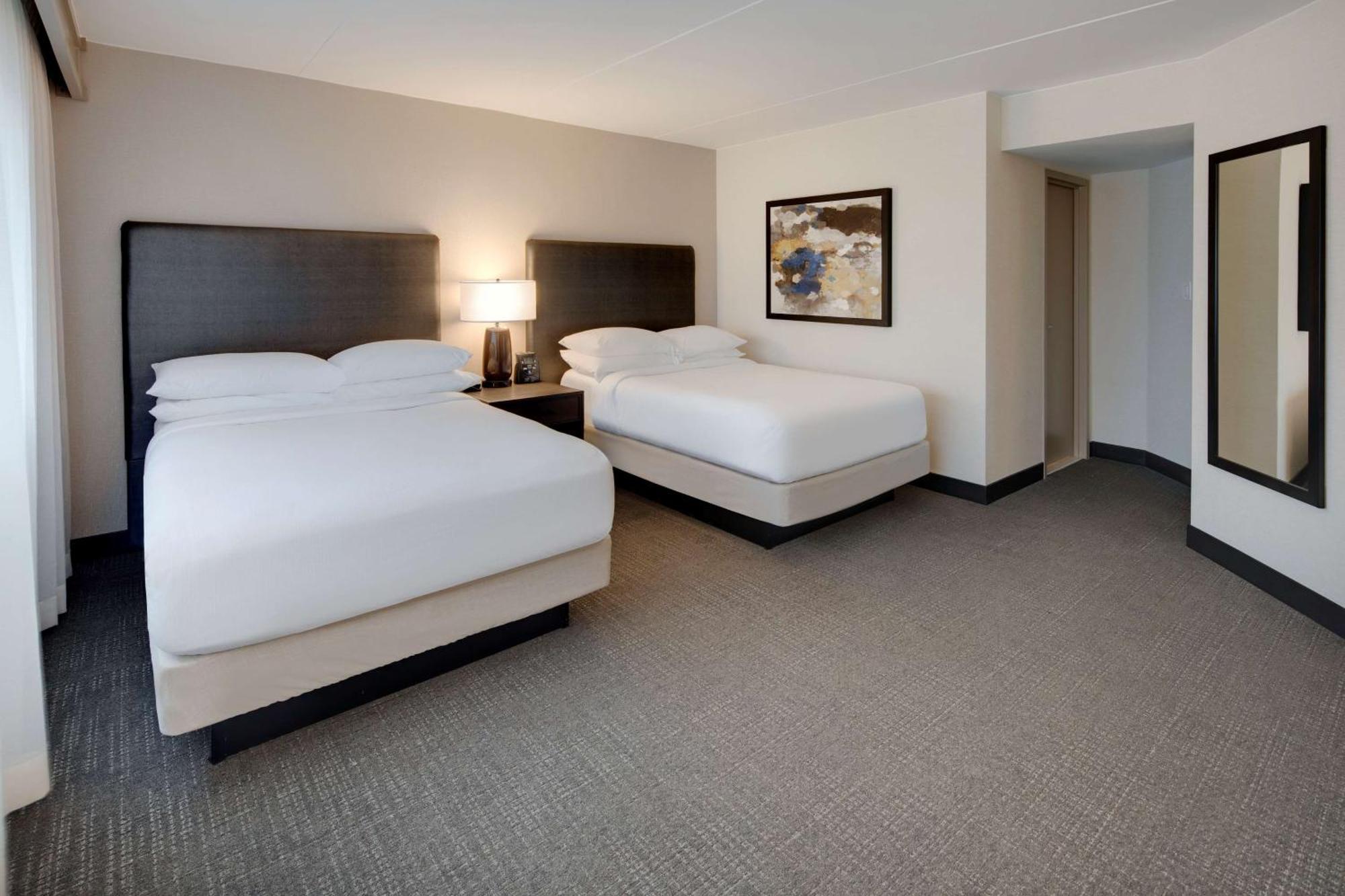 Embassy Suites By Hilton Detroit Troy Auburn Hills Экстерьер фото
